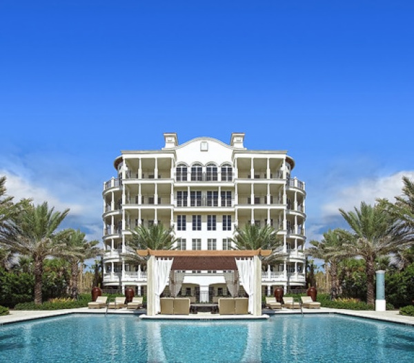 Dolcevita - Florida Waterfront Condos